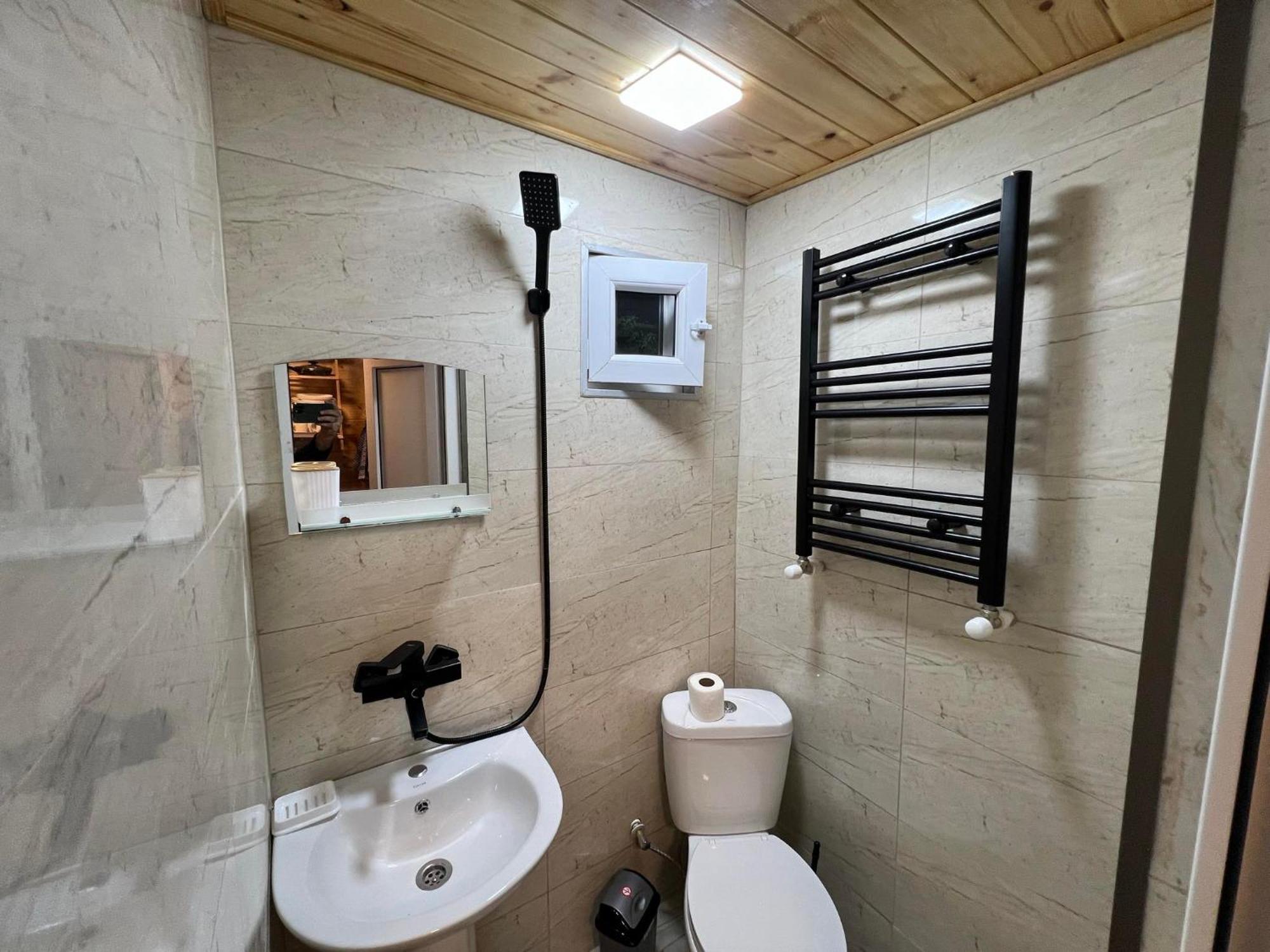 公寓 Wooden House Gariba 第比利斯